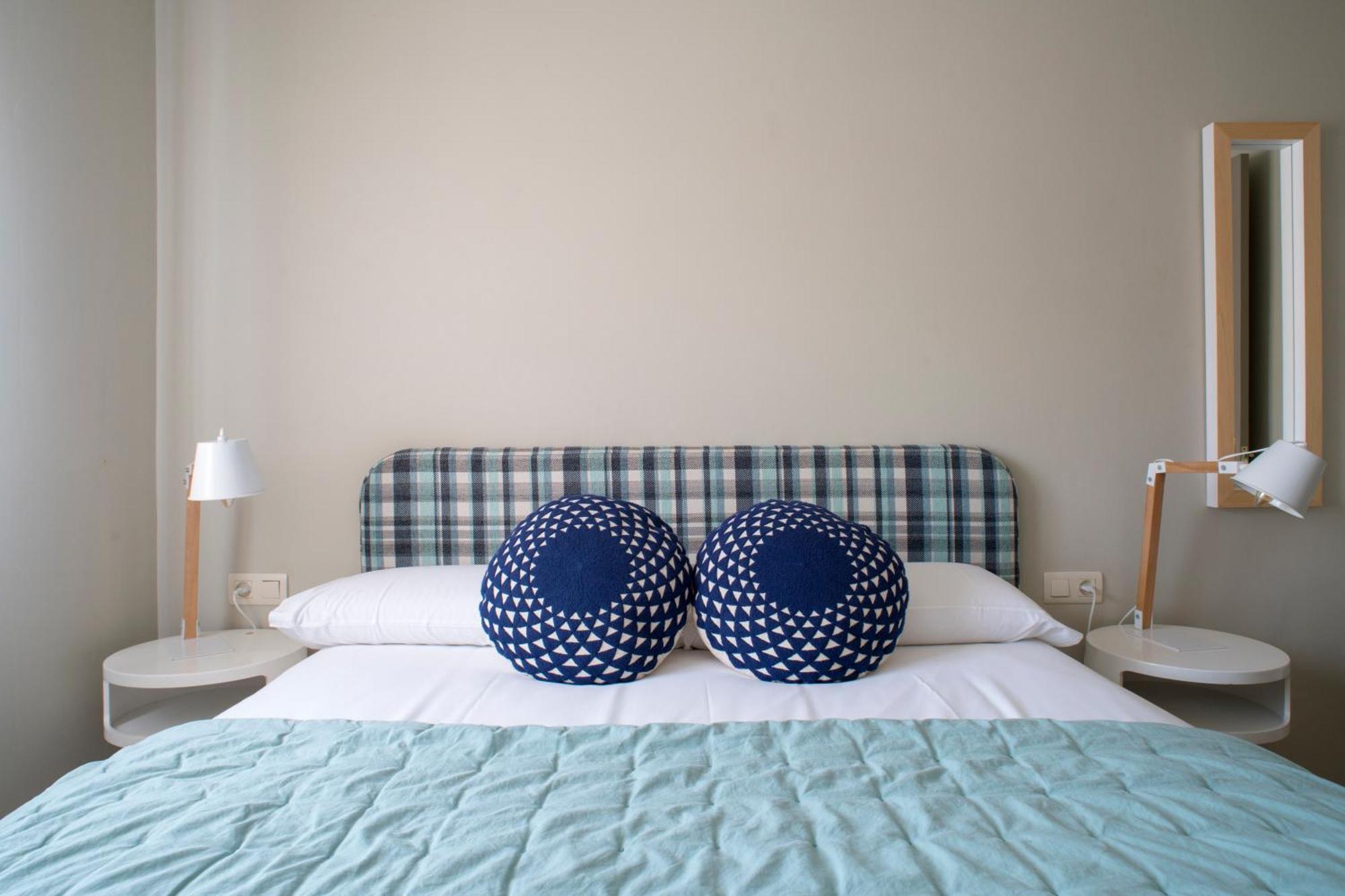 Apartaments Turistics Cardona II エクステリア 写真